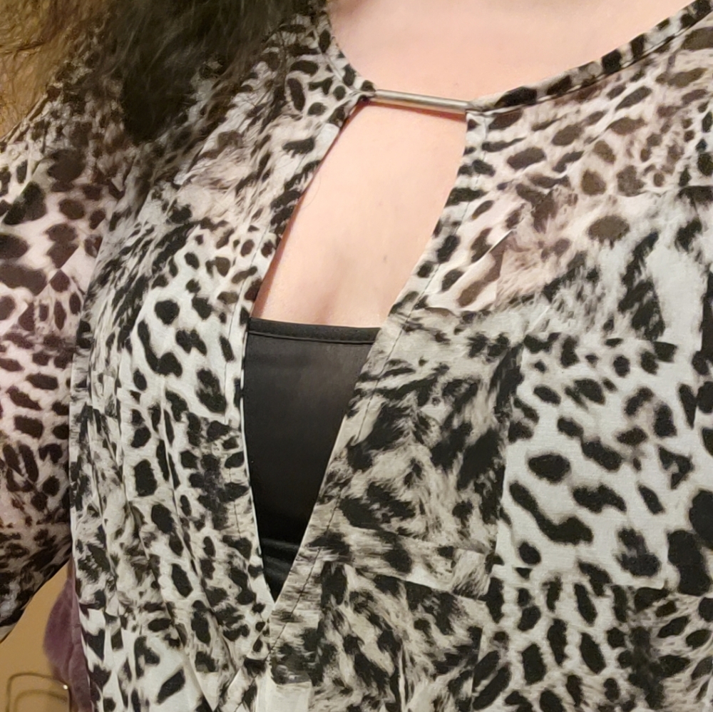 JENNIFER LOPEZ BLOUSE SIZE XL